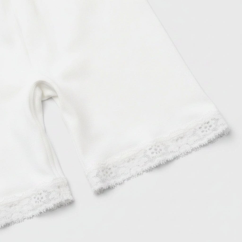 Molly&My Wardrobe - Luise Lace Shorts 8003 - White Shorts 