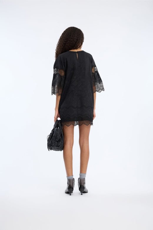 Munthe - Vansina 263130326324 - 2 - Black