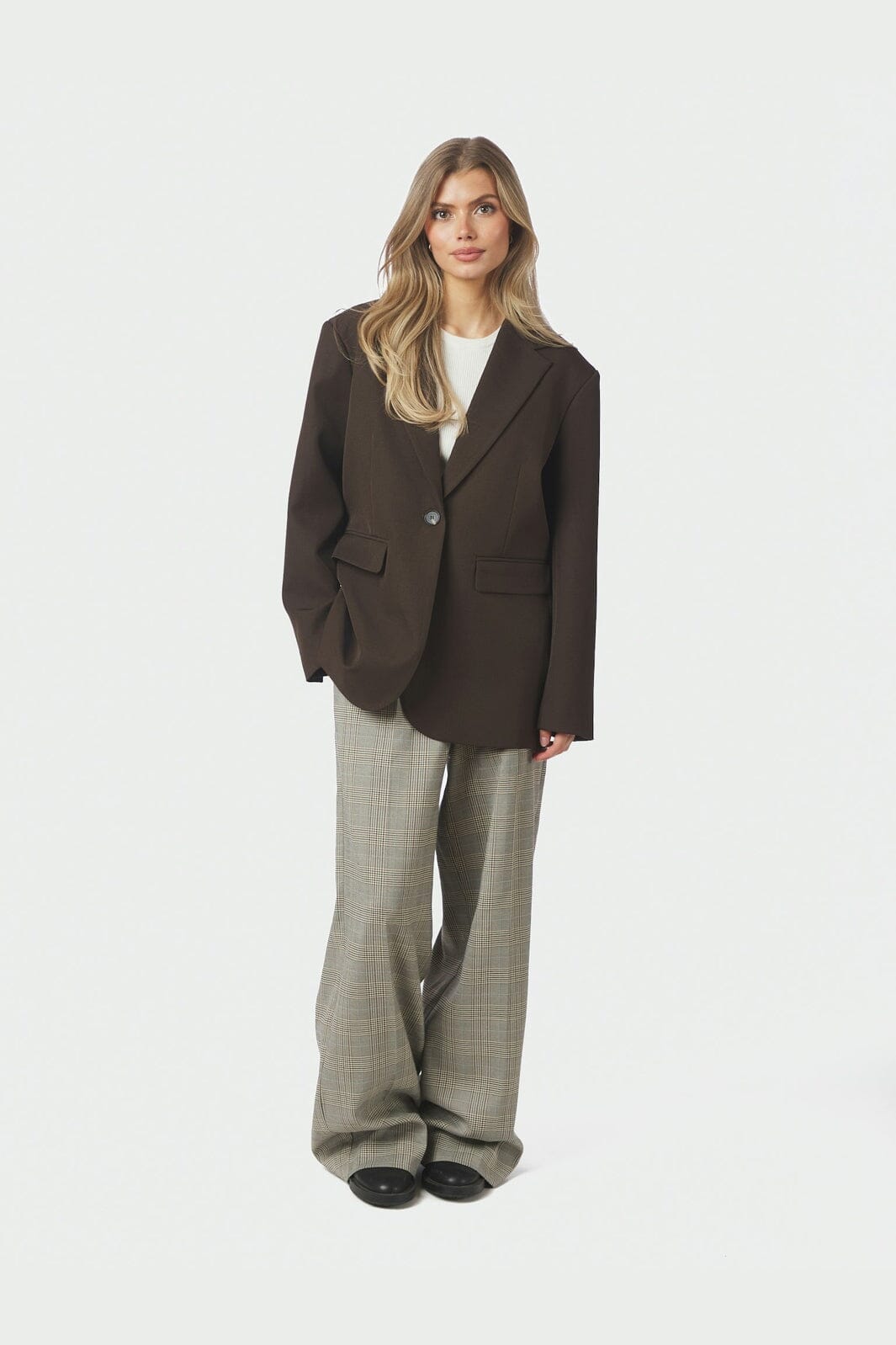 Neo Noir - Aarielle Structure Blazer 168202 - 676 - Dark Brown