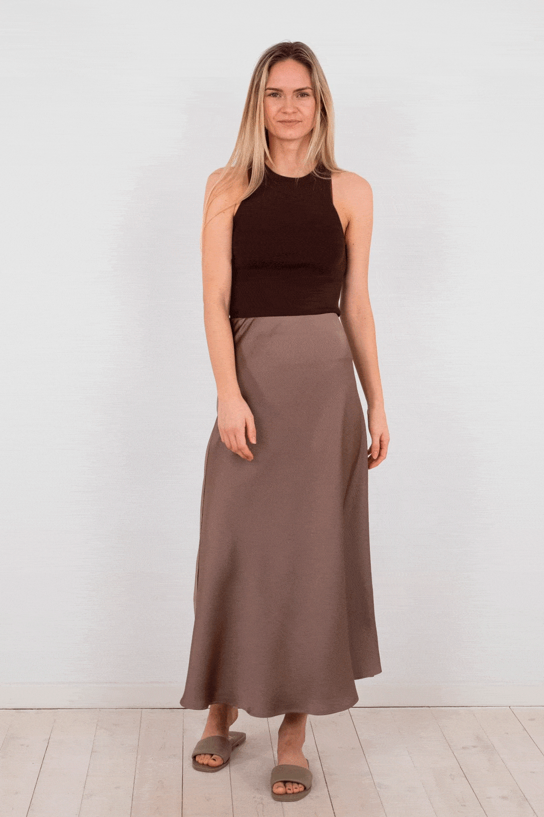 Neo Noir - Bovary Crepe Satin Skirt - Dusty Brown Nederdele 