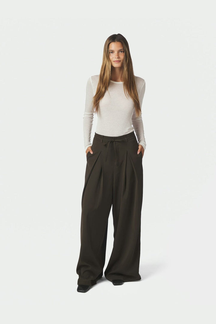 Neo Noir - Eddina Woven Pants 170464 - 676 - Dark Brown