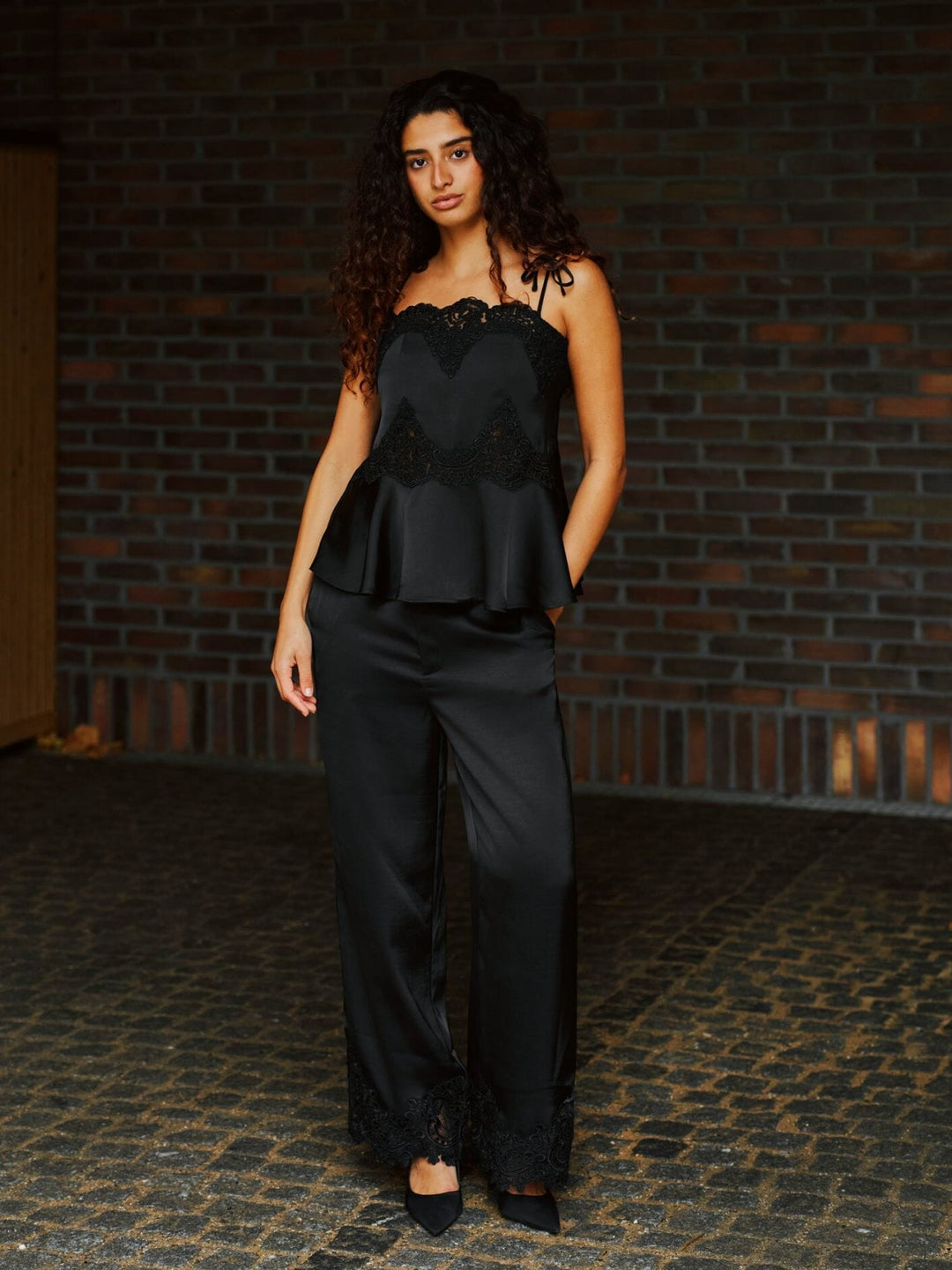 Neo Noir - Kaela Heavy Sateen Lace Top 168290 - 100 - Black Toppe 