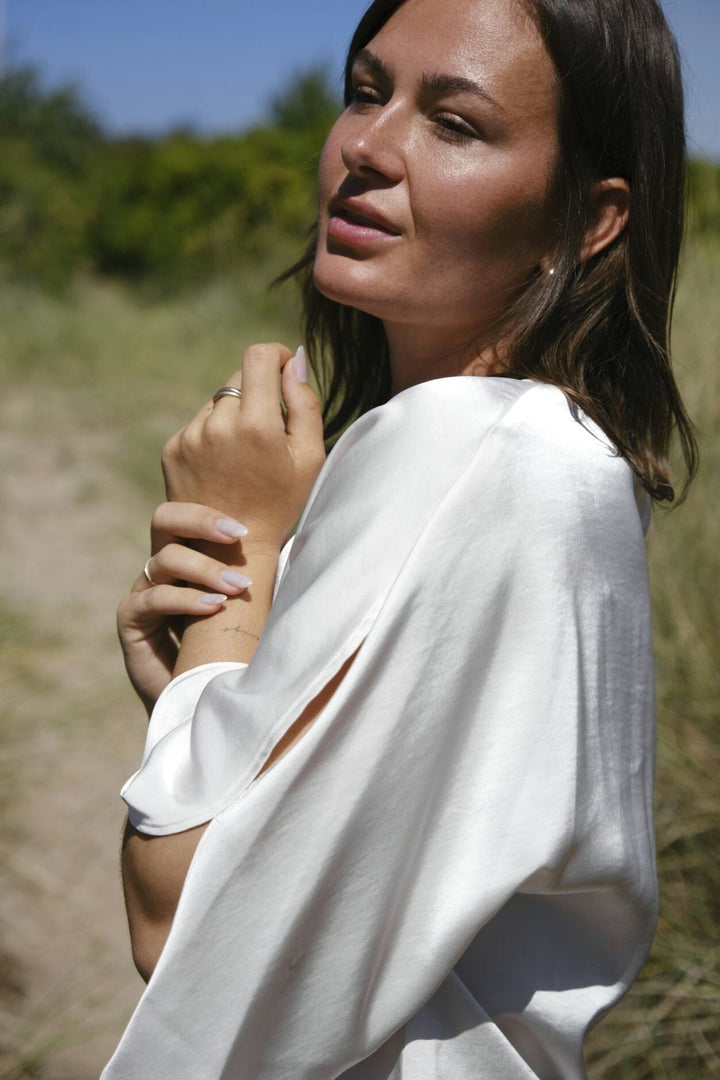 Neo Noir - Liora Heavy Sateen Blouse 165567 - 621 - Pearl Bluser 