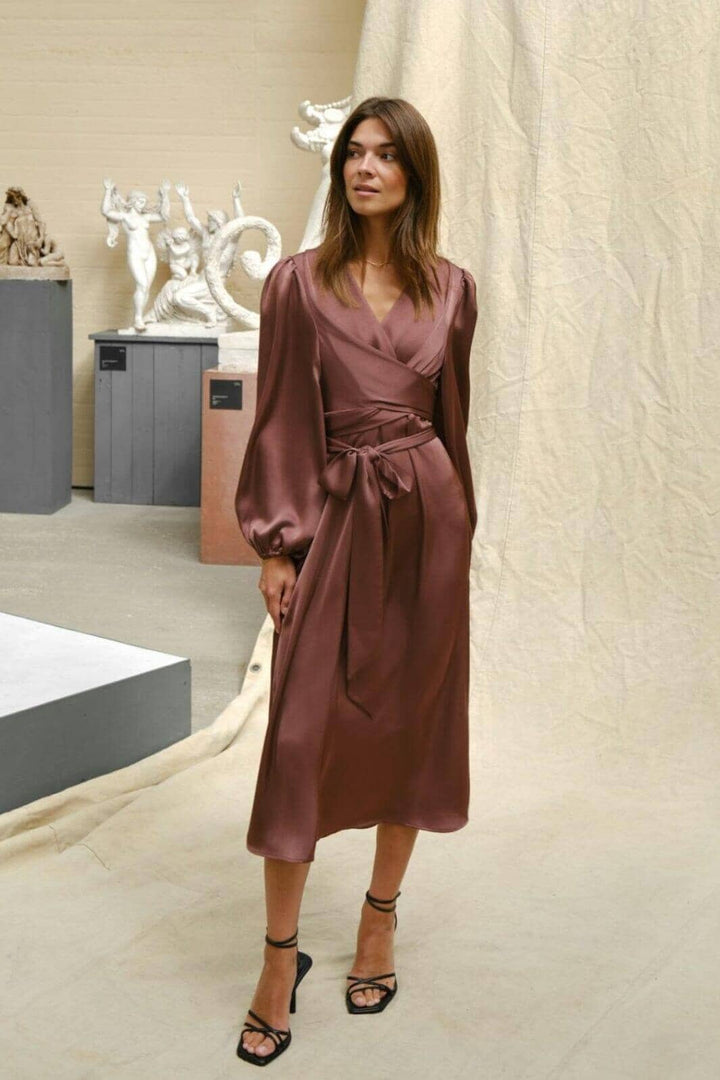 Neo Noir - Rimini Heavy Sateen Dress 163039 - 393 - Dark Rose Kjoler 