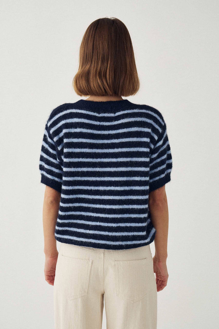 Noella - N-Monikah Ss Knit 16570003 - 117 - Blue Stripe Strikbluser 