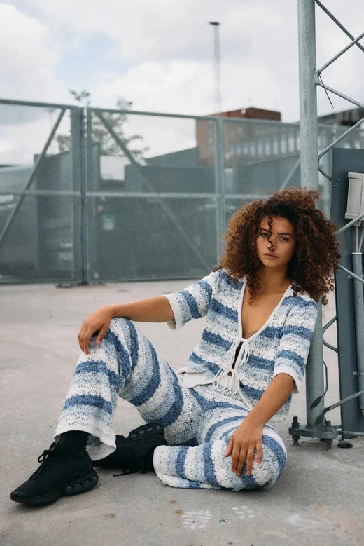 Noisy May - Nmlaika S/S Tie Knit Top Fwd - 4946489 Birch Blue Combination Cardigans 