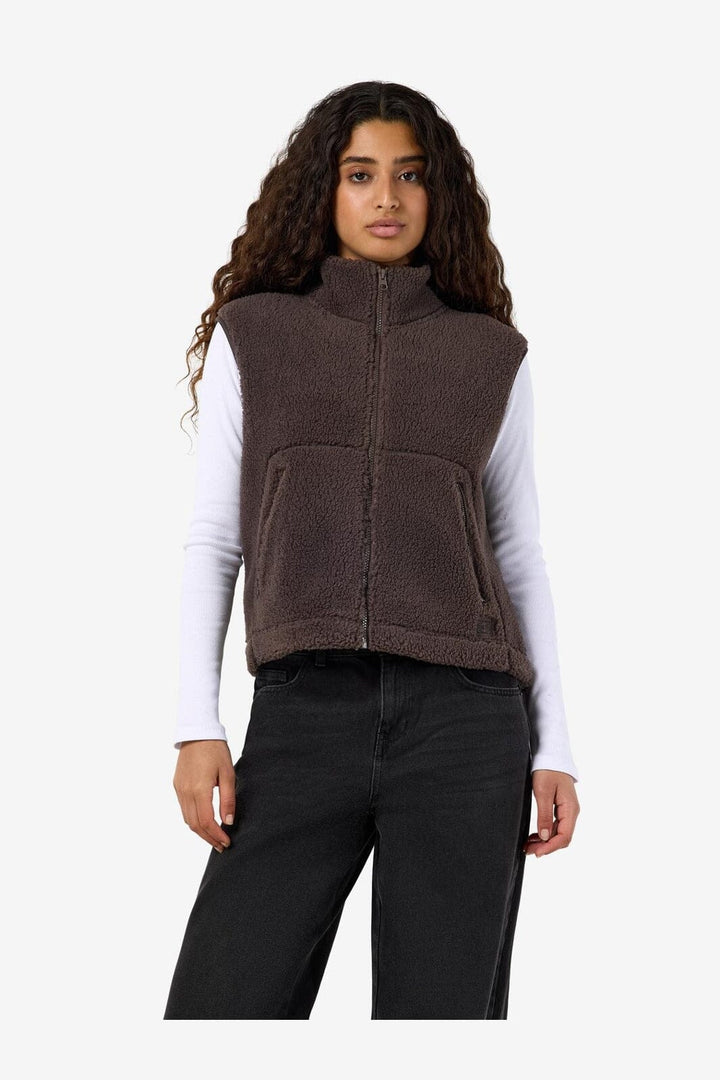Noisy May - Nmmasey Short Teddy Vest - 5138440 Chocolate Brown