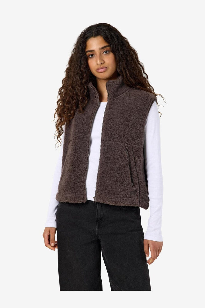 Noisy May - Nmmasey Short Teddy Vest - 5138440 Chocolate Brown