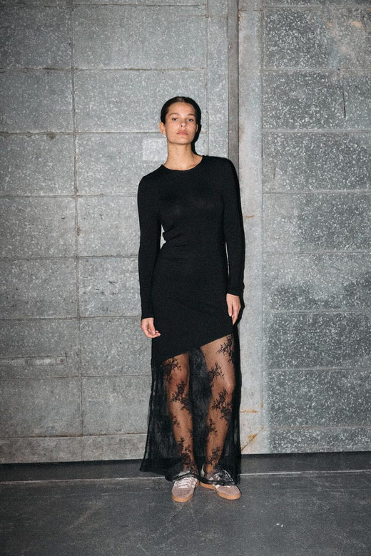 Noisy May - Nmtika L/S Long Assym Lace Insert Dress - 4895665 Black