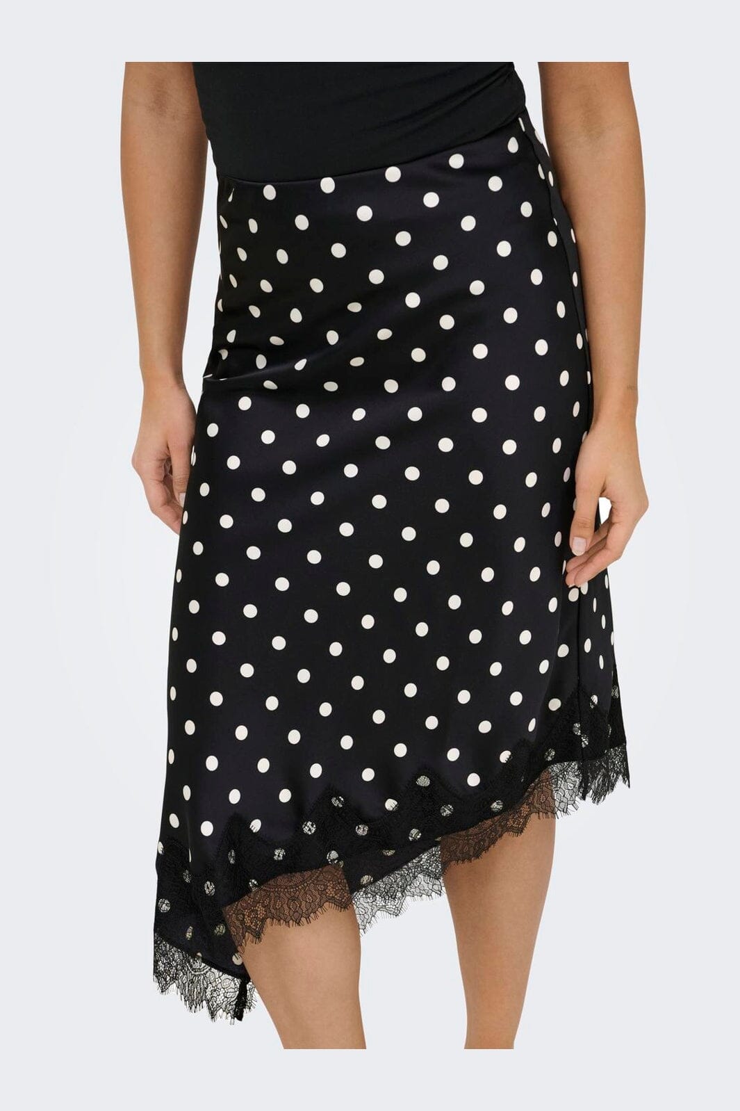 Only - Onlbella Slanted Satin Lace Skirt - 5127225 Black White Dot And Black Lace