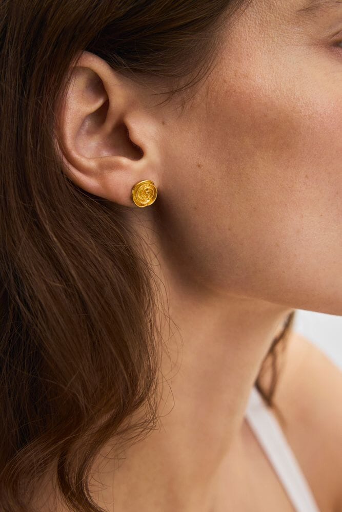 Pernille Corydon Jewellery - Rose Earsticks e-536-gp - Gold Plated Recycled Sterling Silver Øreringe 