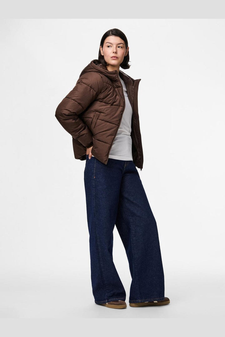 Pieces - Pcbee New Short Puffer Jacket - 4863592 Hot Fudge