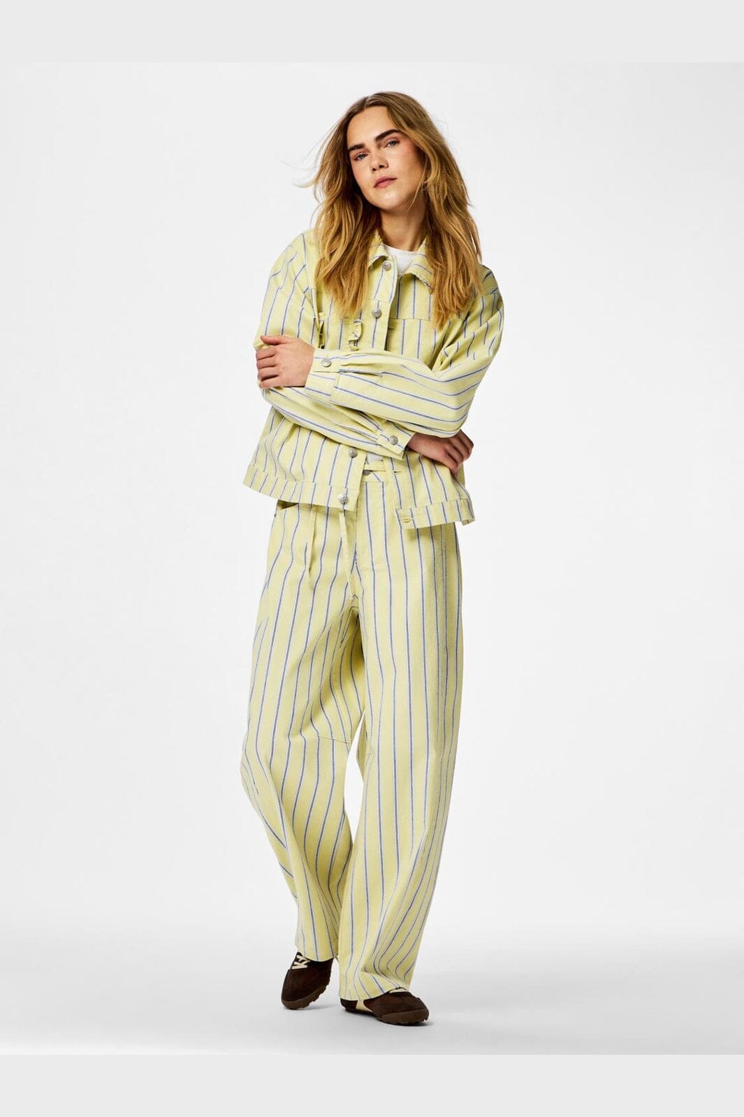 Pieces - Pcbillo Ls Denim Jacket - 4972494 French Vanilla Cloud Dancer&Beaucoup Blue&Oyster Mushrooms