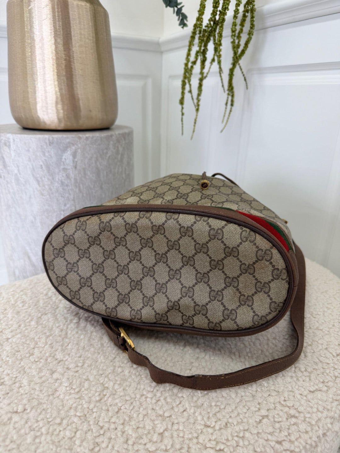 Preloved Vintageline X Molly&My - Vintage Gucci Gg Supreme Bucket Bag 3395 - Web Stripe Tasker 