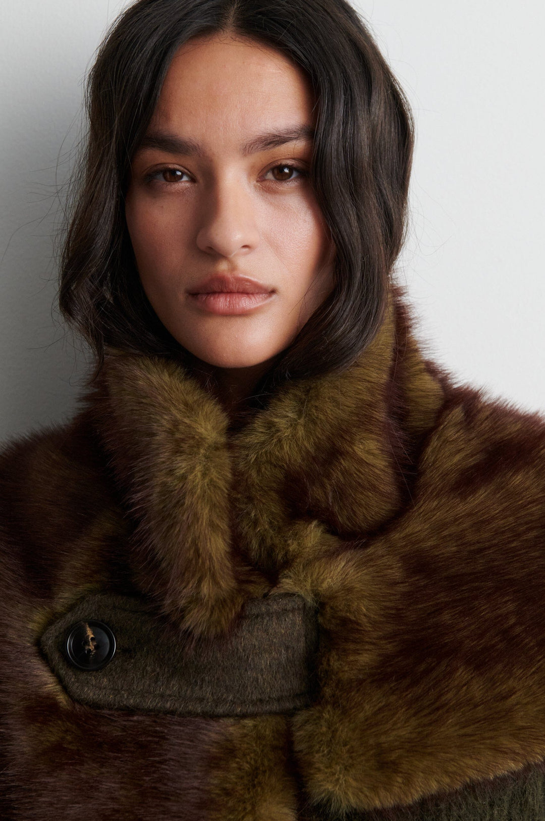 Second Female - Agola Collar 60969 - 8004 Black Olive Kraver 