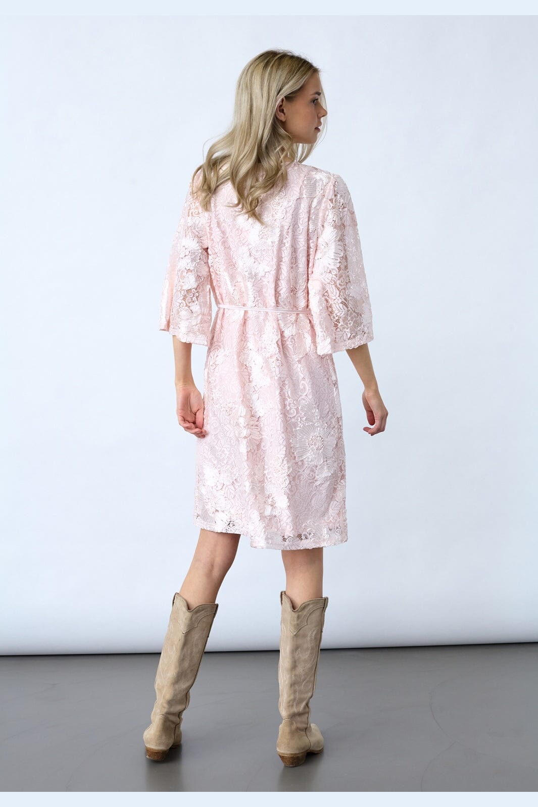 Sisters Point - Emore-Dr2 20006 - 586 - Soft Rose