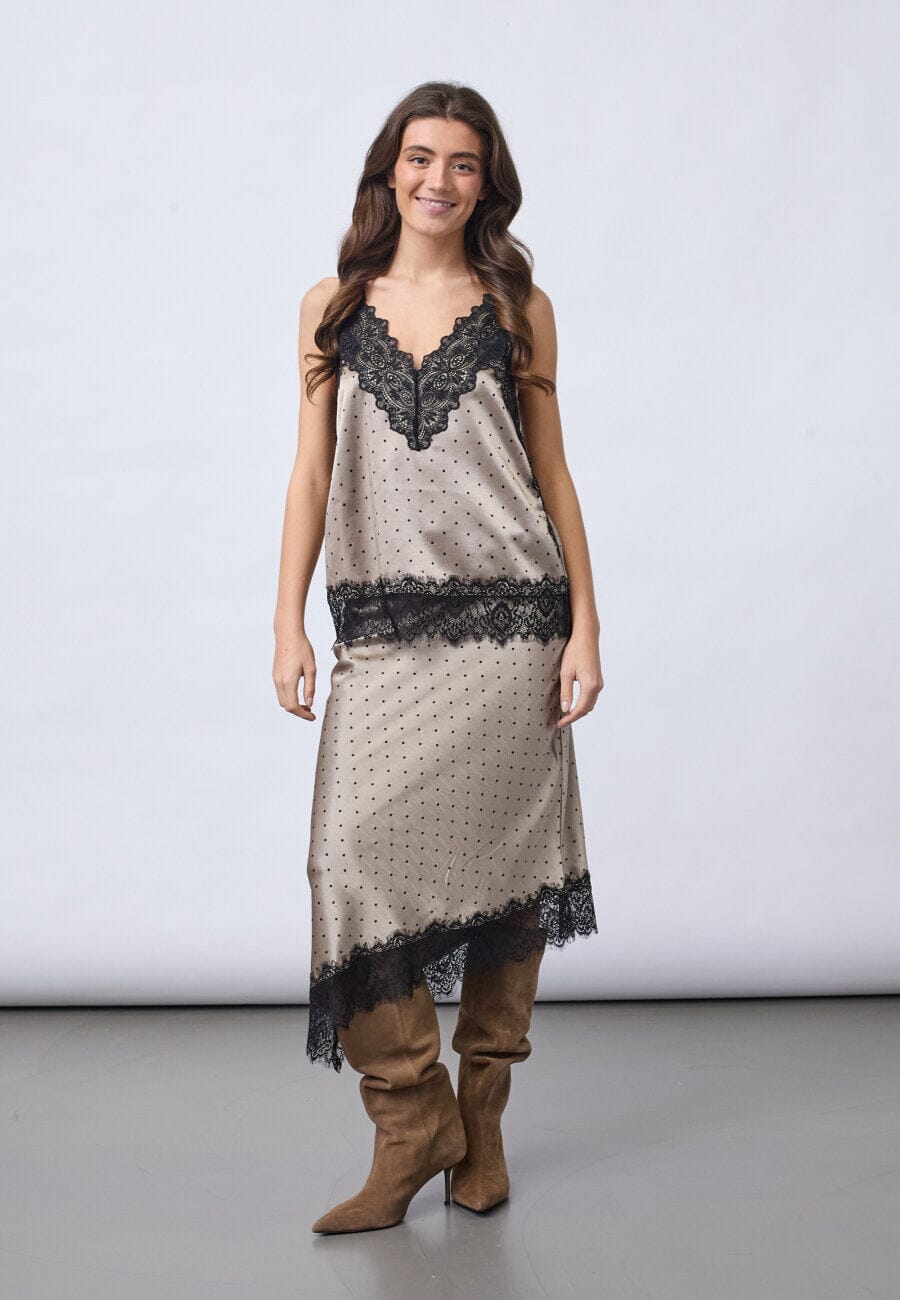 Sisters Point - Valerie-St 19799 - 802 - Earth Dot Toppe 