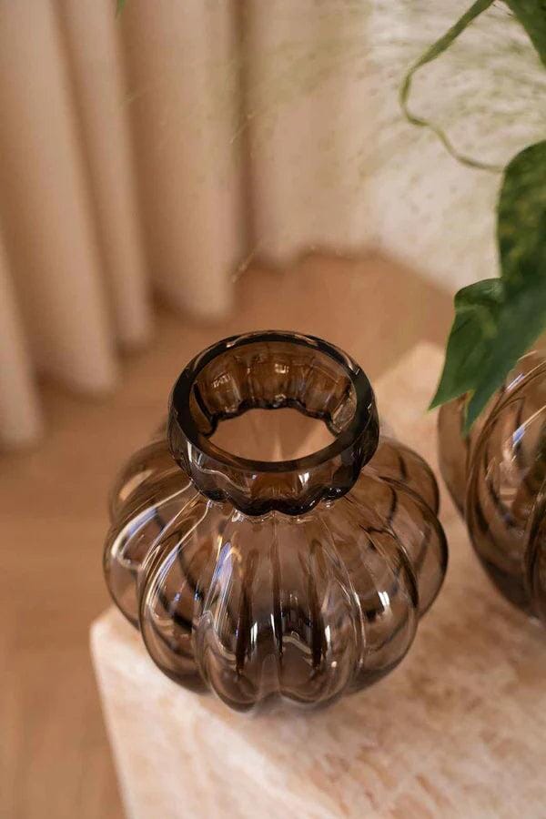 Specktrum - Audrey Vase - Smokey Brown | Lille 239.60x4 3395 - Smokey Brown Vaser 
