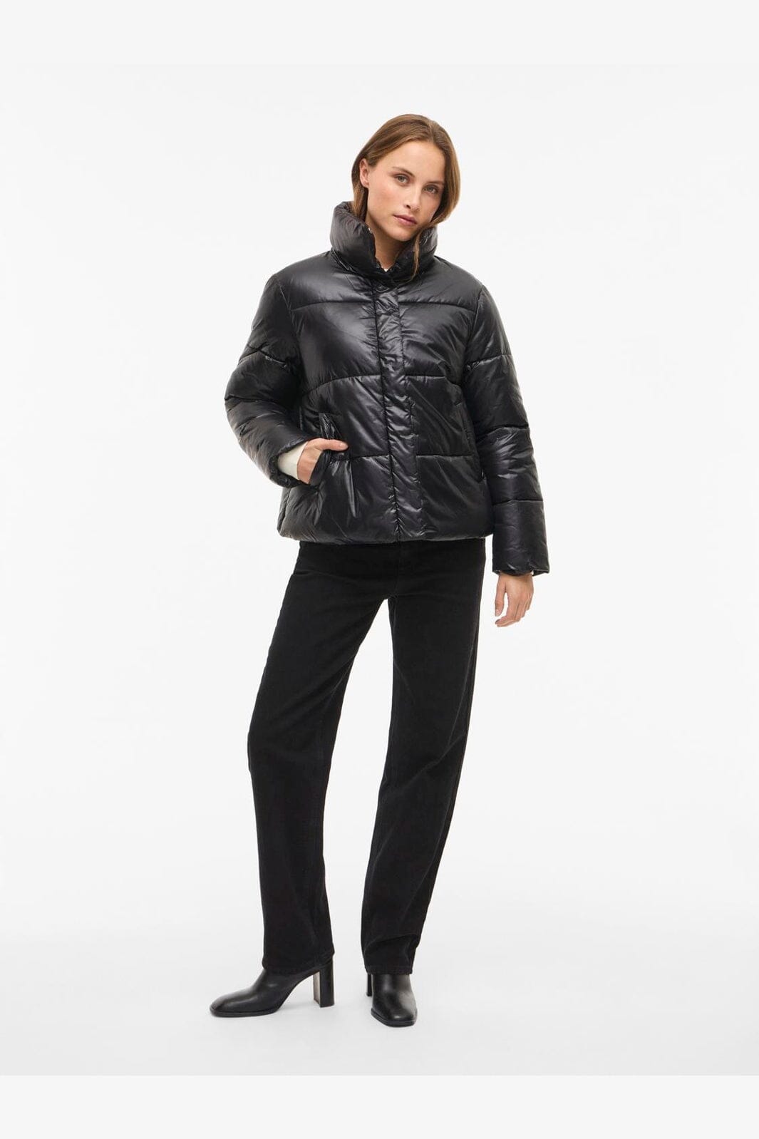 Vila - Vilidda L/S Shinny Puffer Short Jacket - 4909324 Black